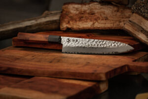 Samurai Hammered Damascus Gyuto