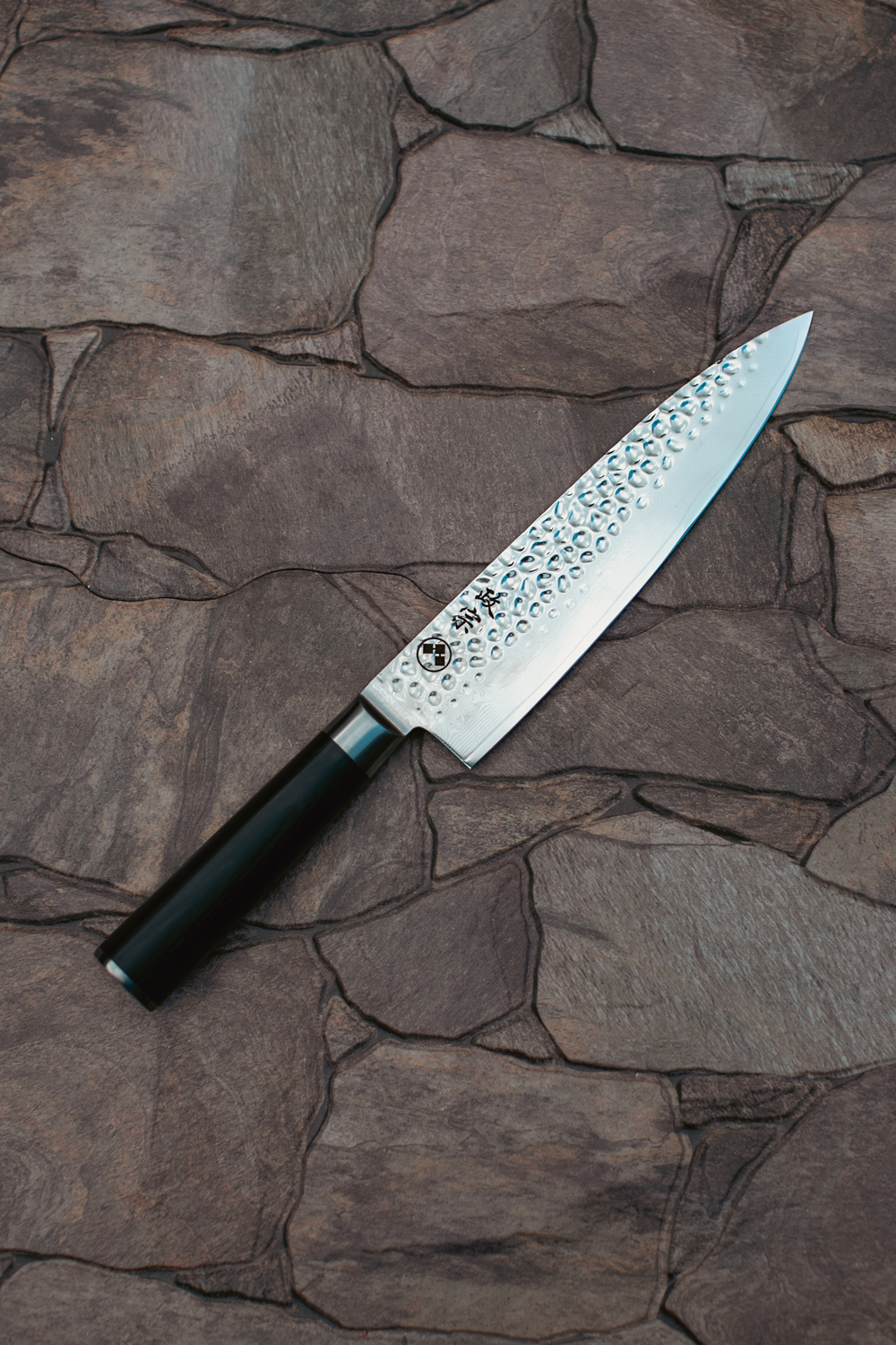 Senshi Hammered Damascus Gyuto - Imagen 7