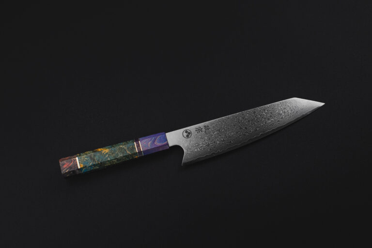 Cuchillo de cocina artesanal, estilo de hoja Kiristuke, forjado con acero de damasco y mango de madera de encino teñido de colores